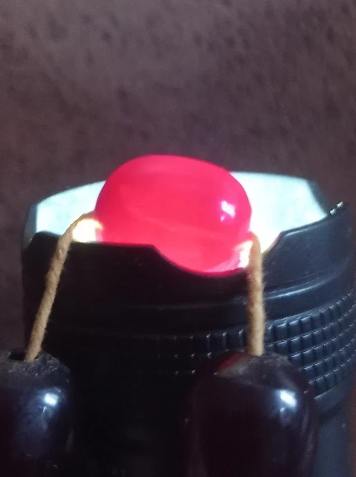 Ancien collier en bakélite rouge cerise