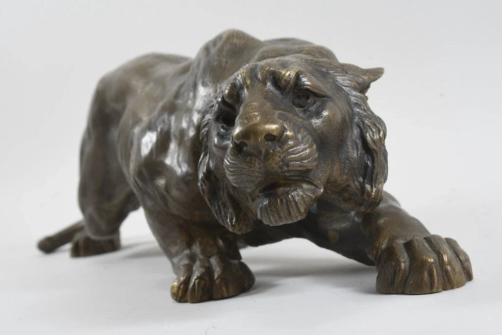 Statuette en bronze tigre rampant