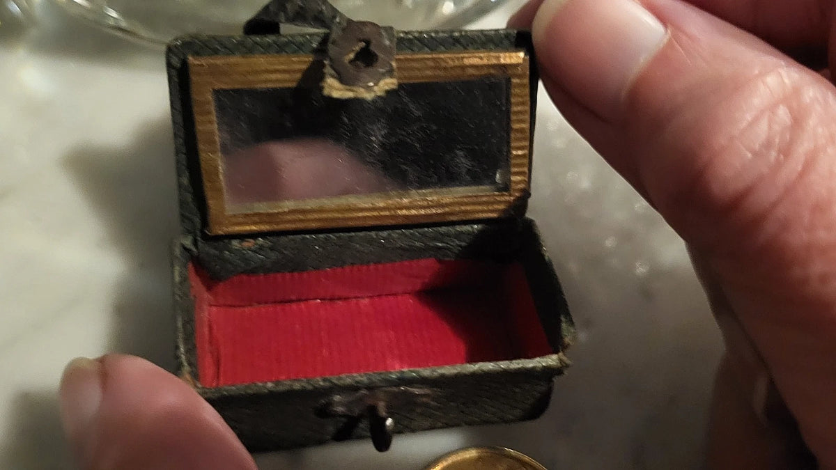 Rare et ancien sac de voyage en cuir de poupée Bleuette Jumeau