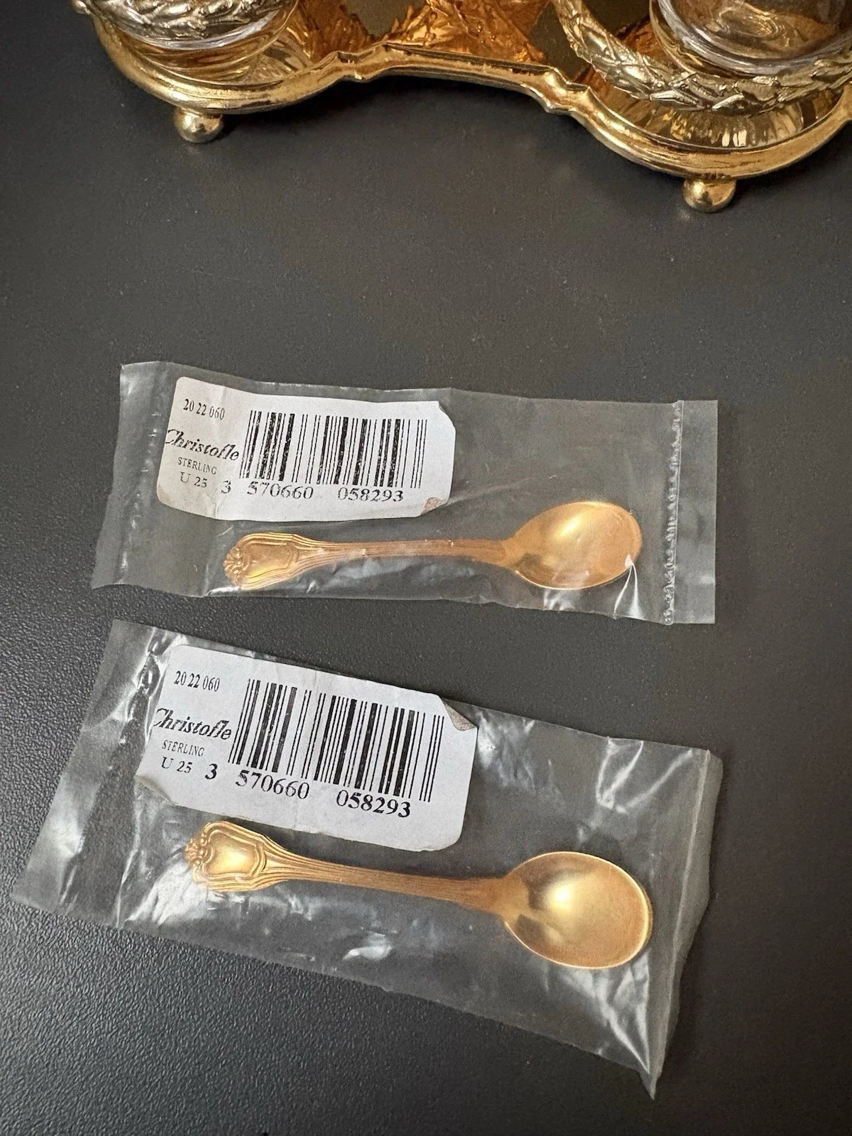Saleron en métal doré à l’or 24 carats par maison christofle aigle