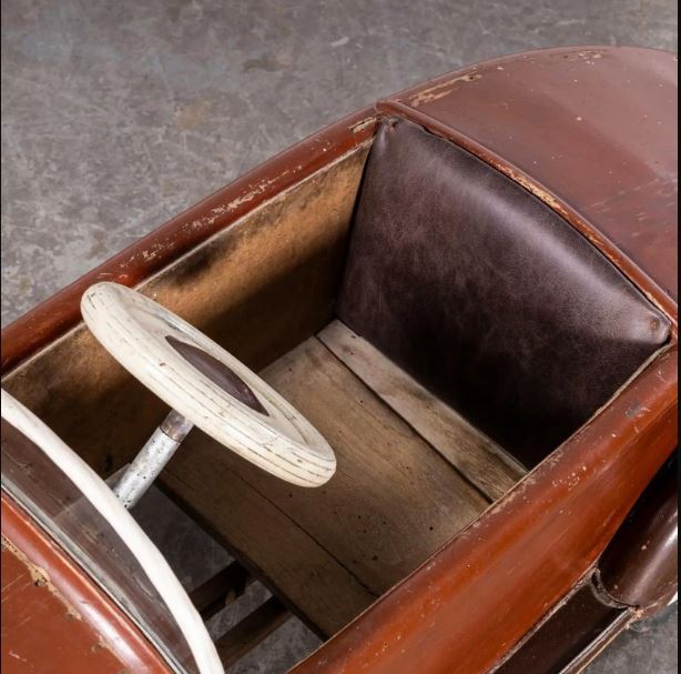 Voiture à Pédales Fabriquée à la Main Vintage 1948