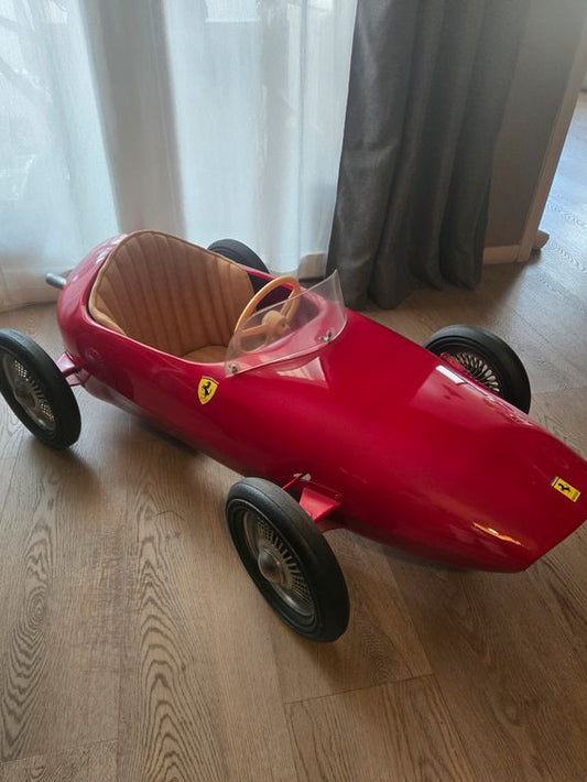 Voiture a pedales devillaine midget