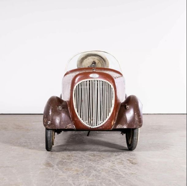 Voiture à Pédales Fabriquée à la Main Vintage 1948