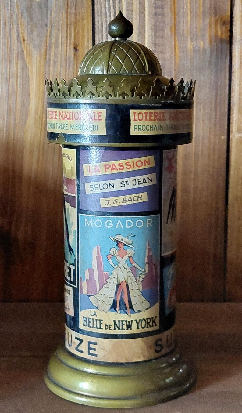Ancien distributeur à cigarettes