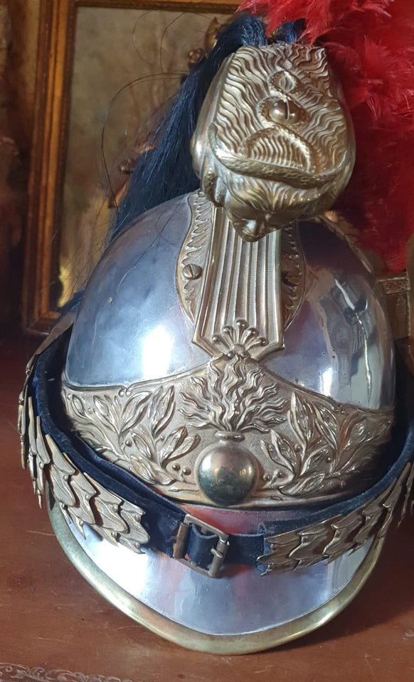 Casque de dragon de style militaire du XIXe siècle