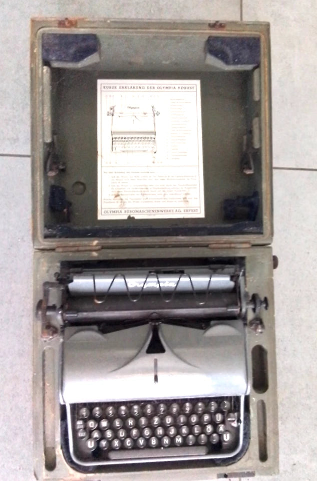 Machine à écrire Olympia WW2