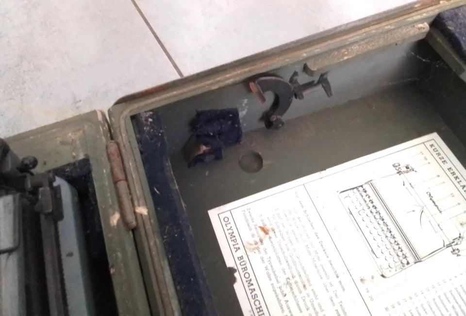 Machine à écrire Olympia WW2
