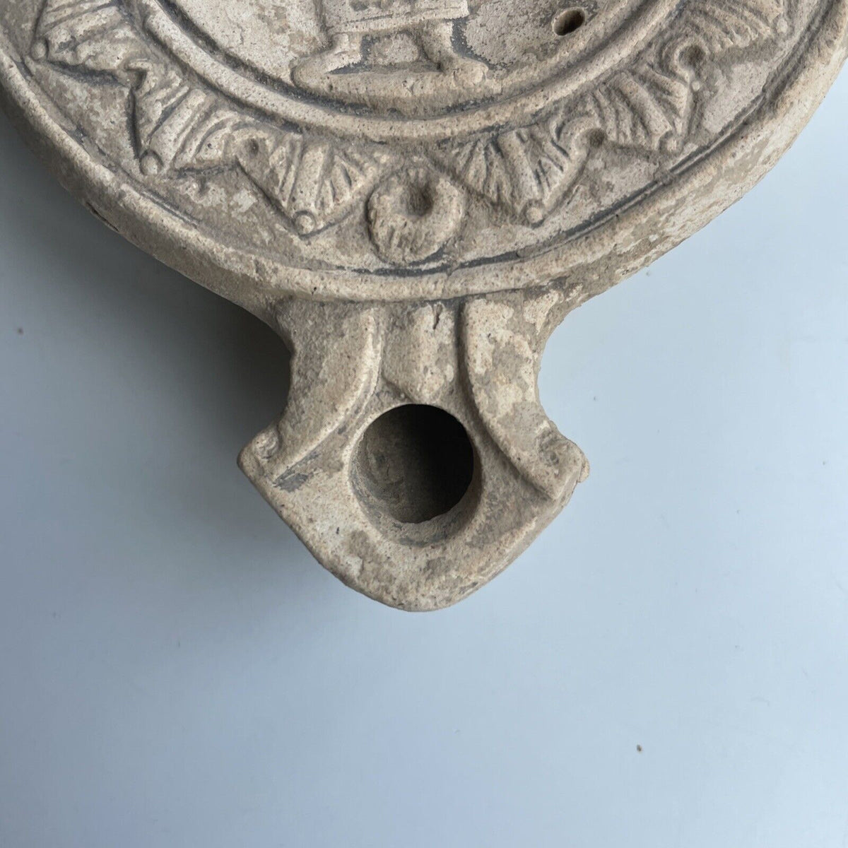 Lampe à huile romaine
