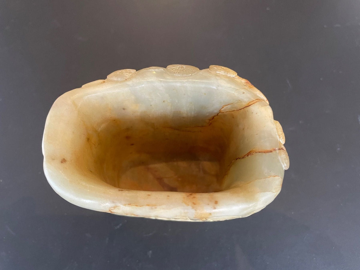 Pot à pinceaux en jade finement travaillé