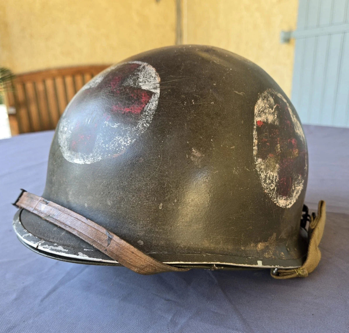 Casque usm1 medic avec quatre croix rouges