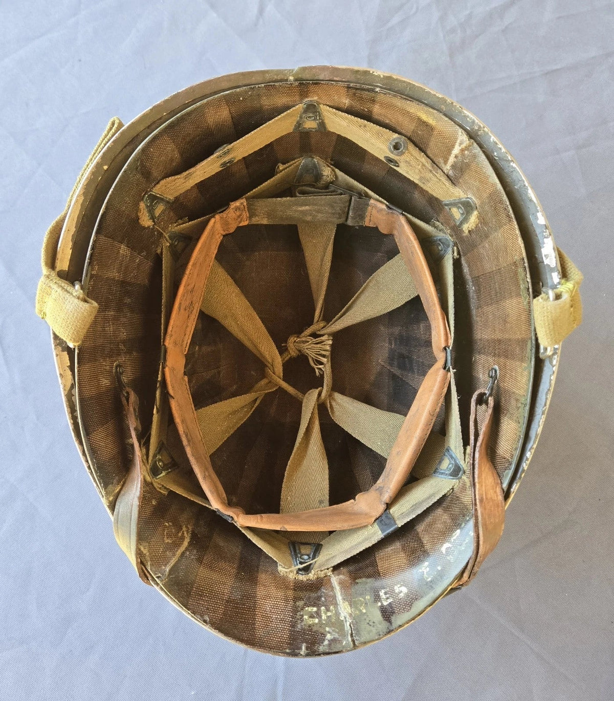 Casque usm1 medic avec quatre croix rouges
