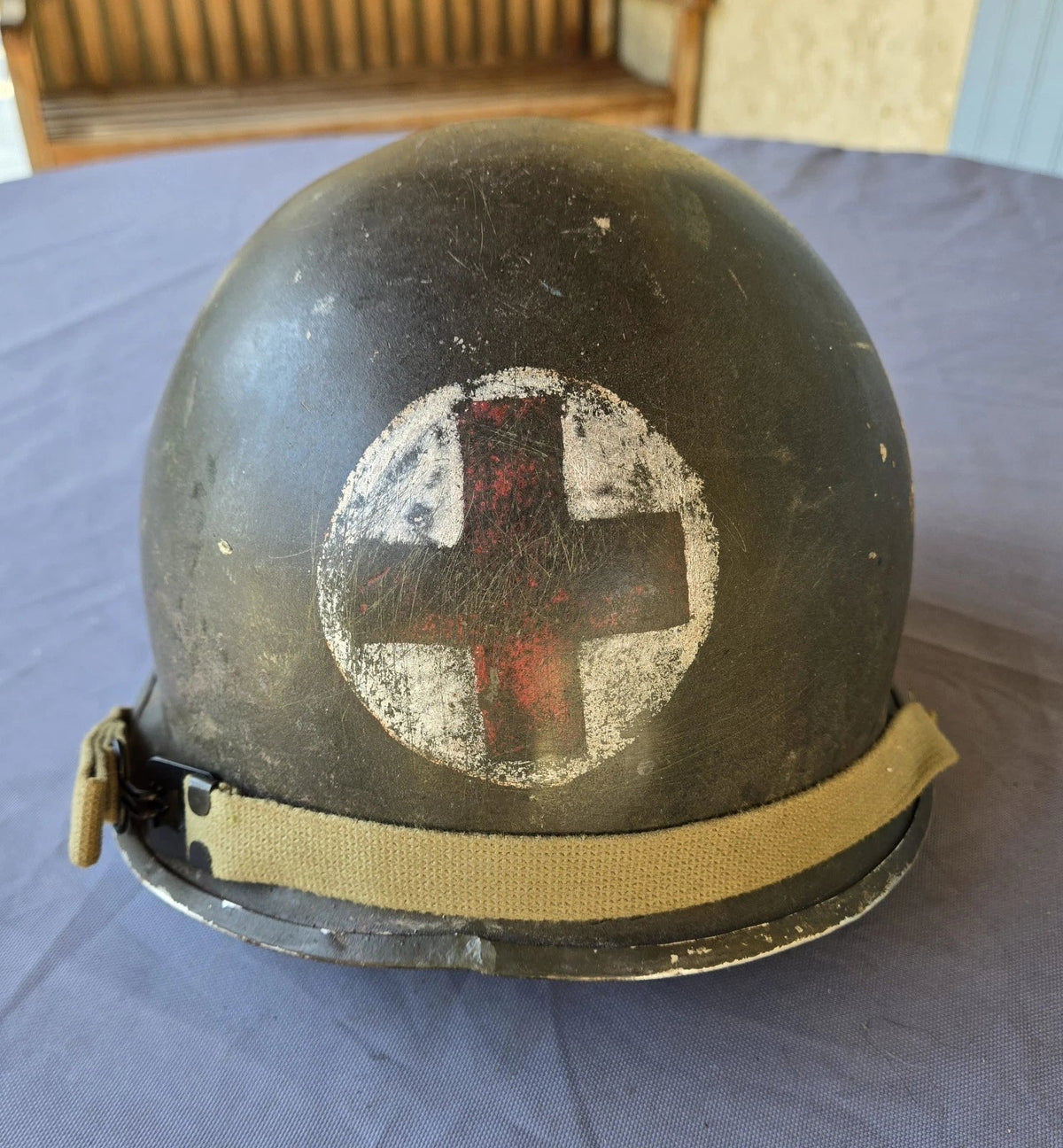 Casque usm1 medic avec quatre croix rouges