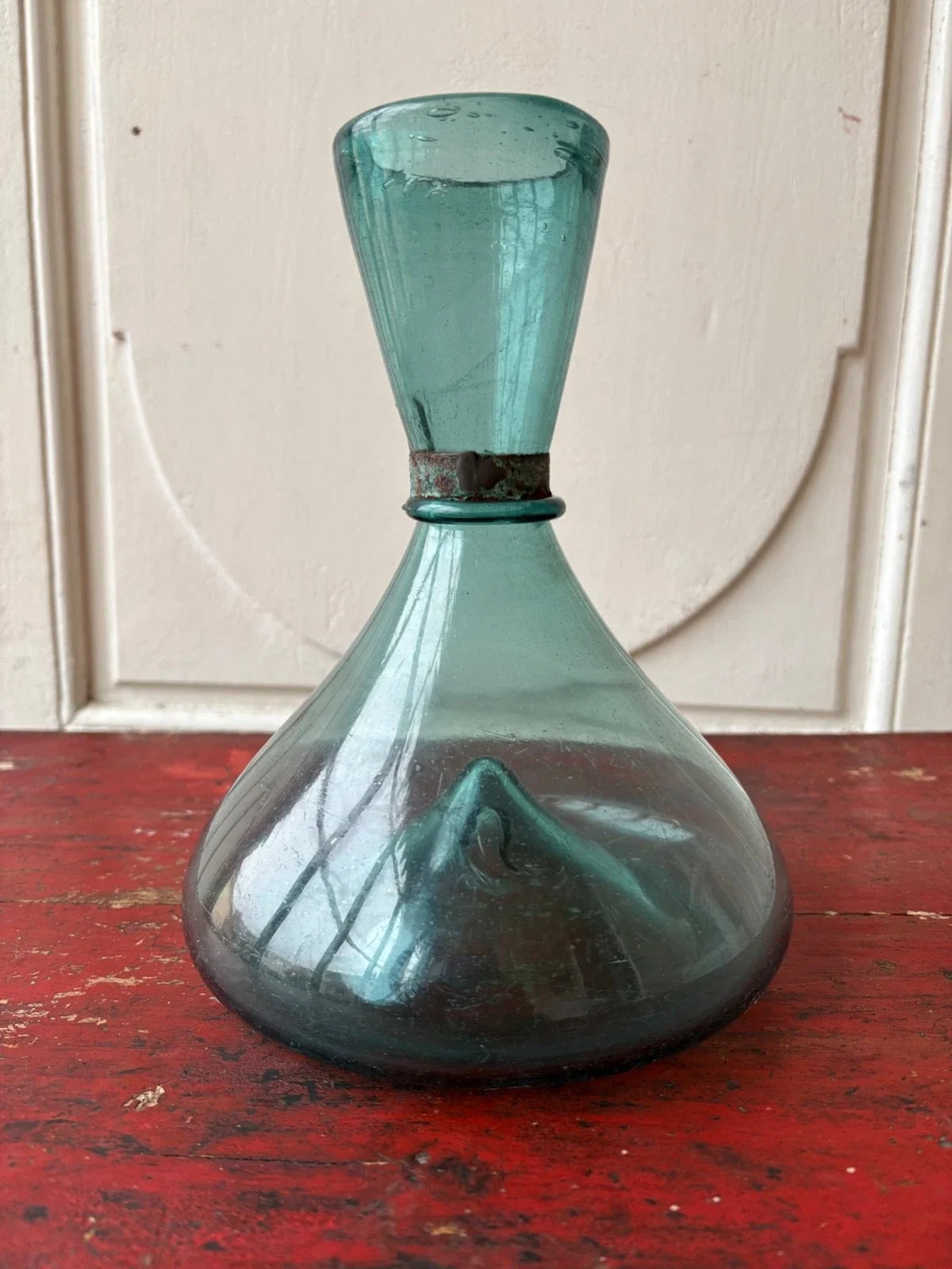 Ancien flacon mesure en verre soufflé