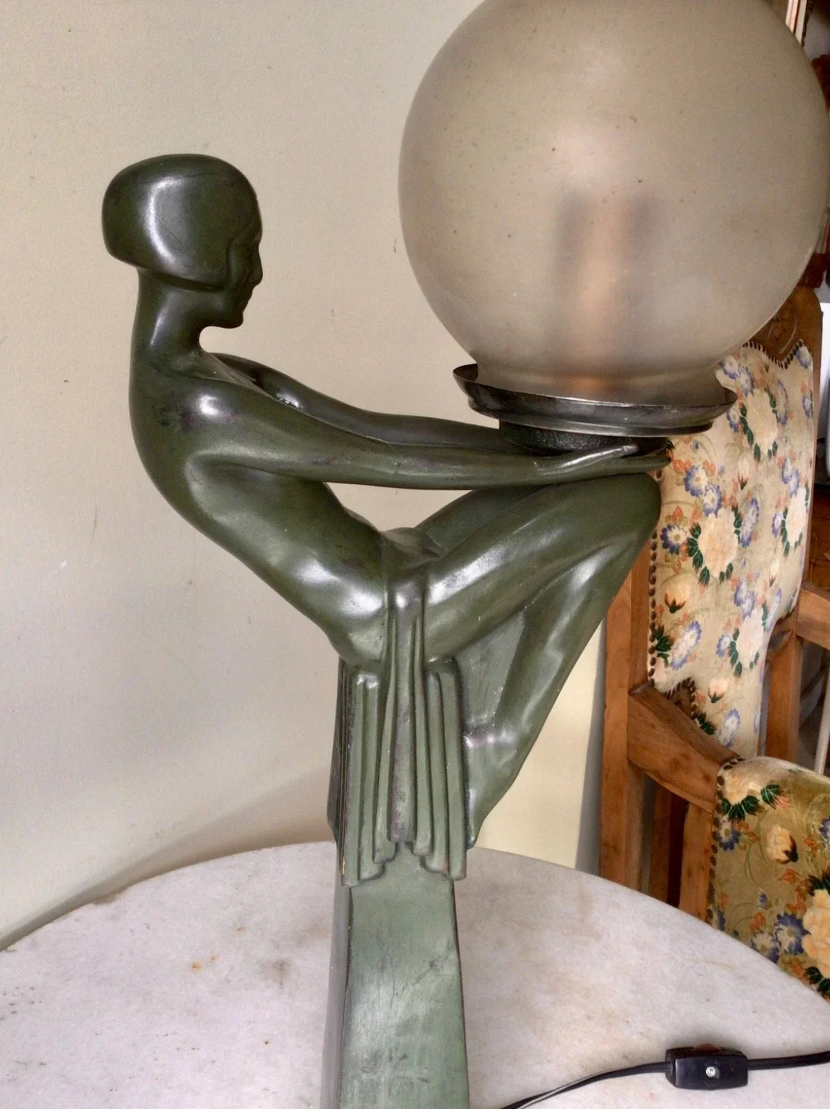 Lampe sculpture énigme