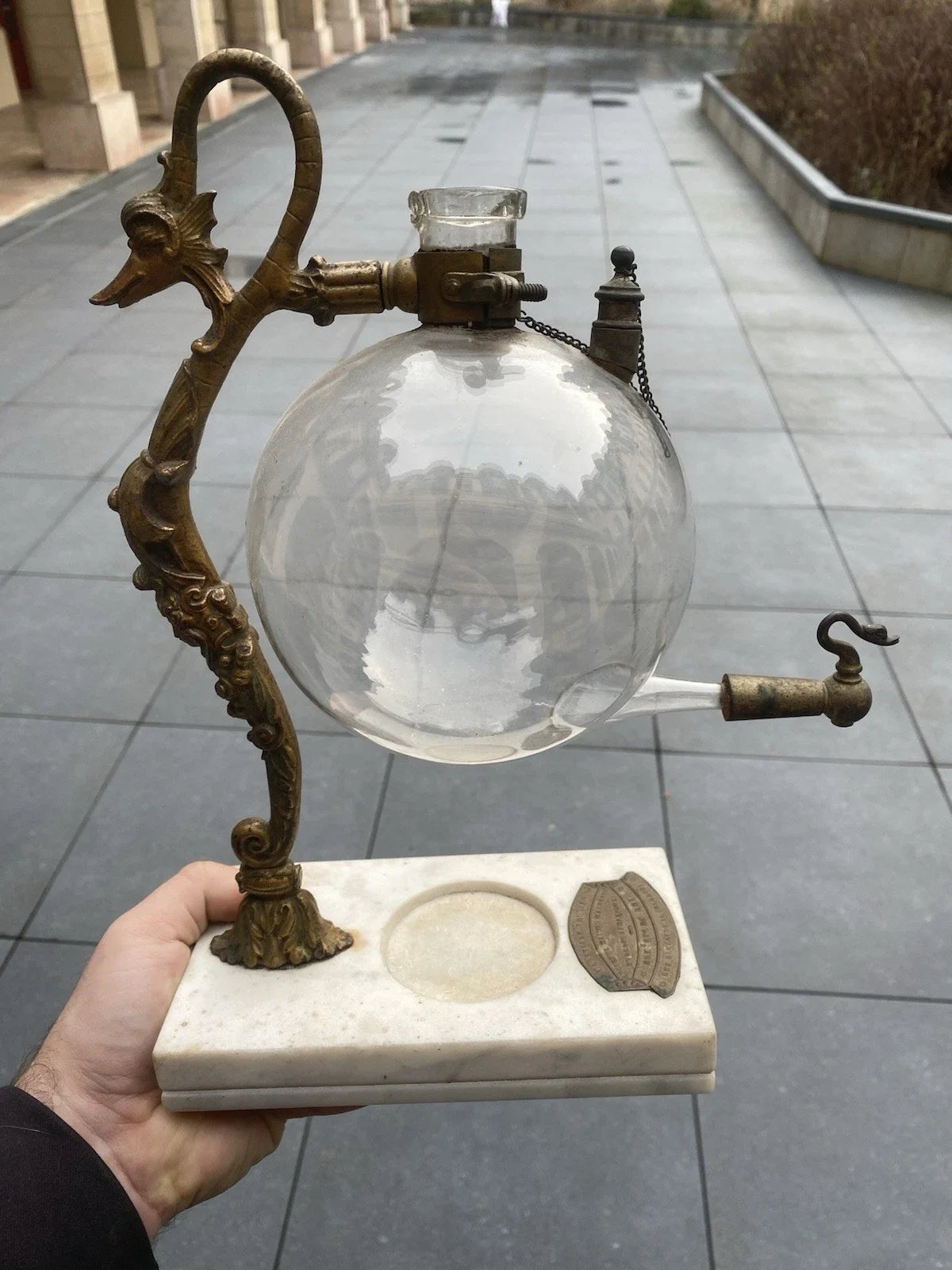 Cafetière ancienne en verre