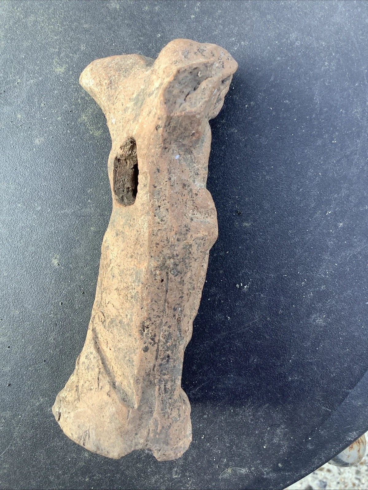 Statuette romaine en terre cuite