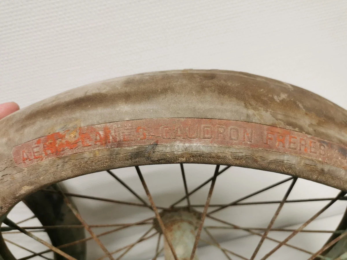 Paire de roues avion aéroplane caudron frères