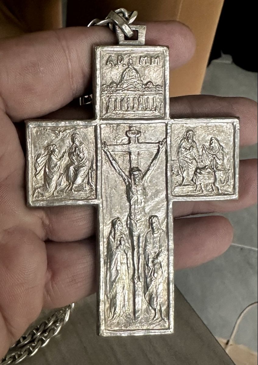 Croix ancienne en argent massif