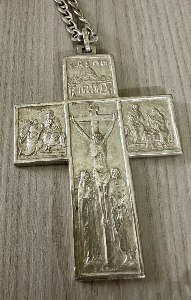 Croix ancienne en argent massif