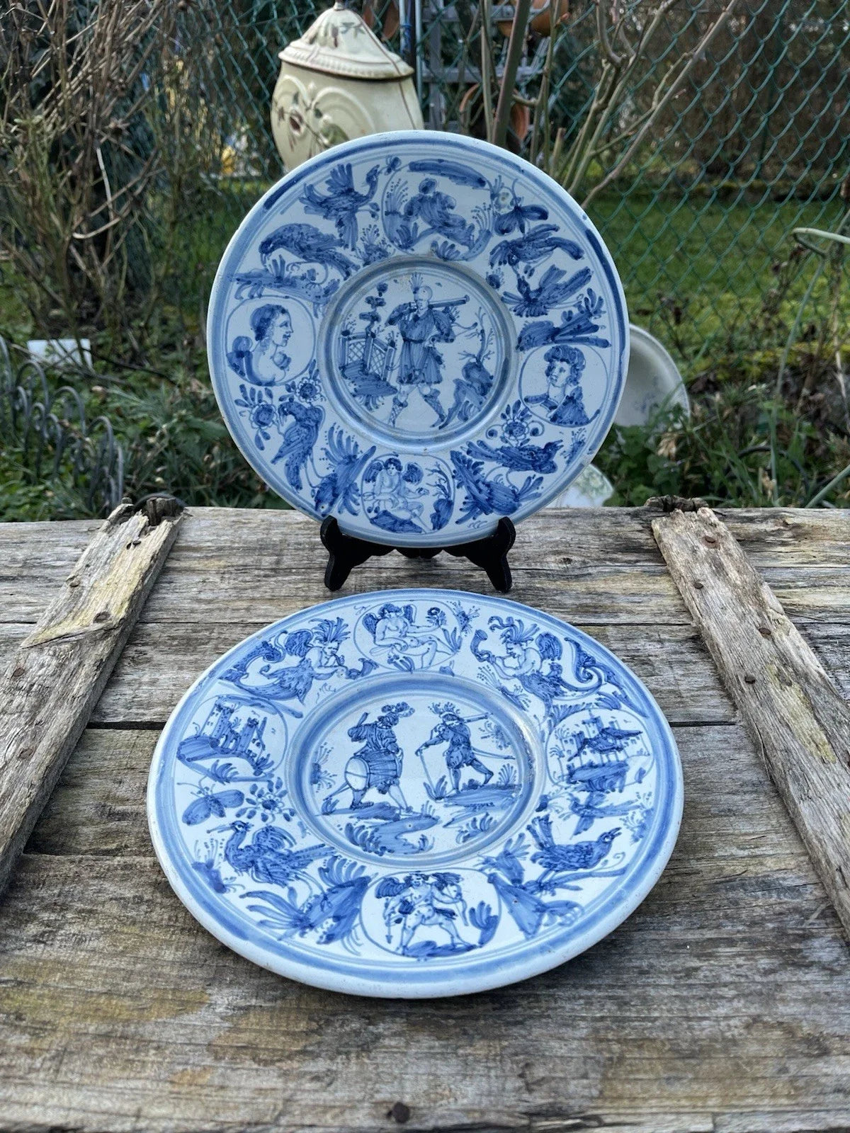Assiette en faïence