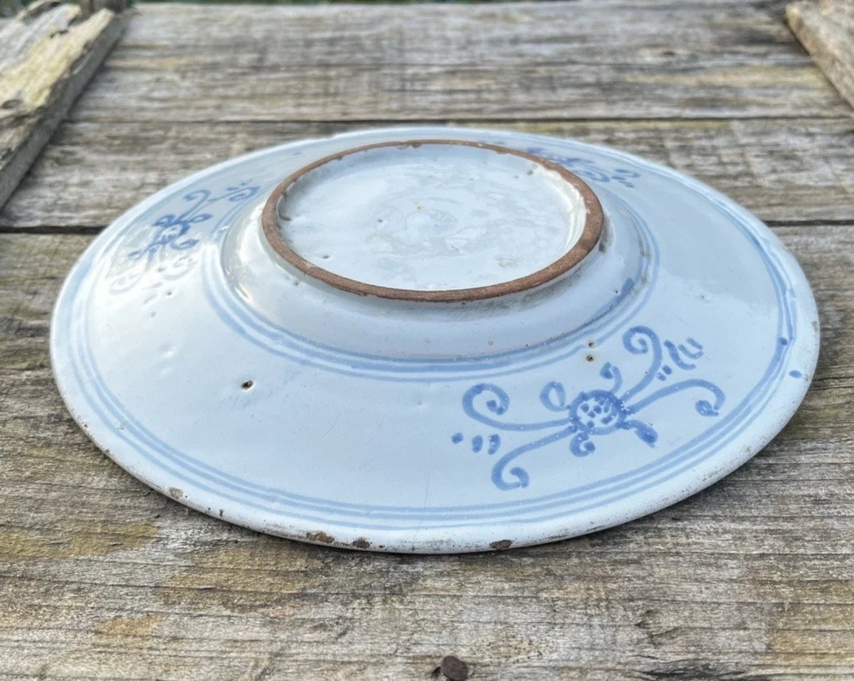 Assiette en faïence