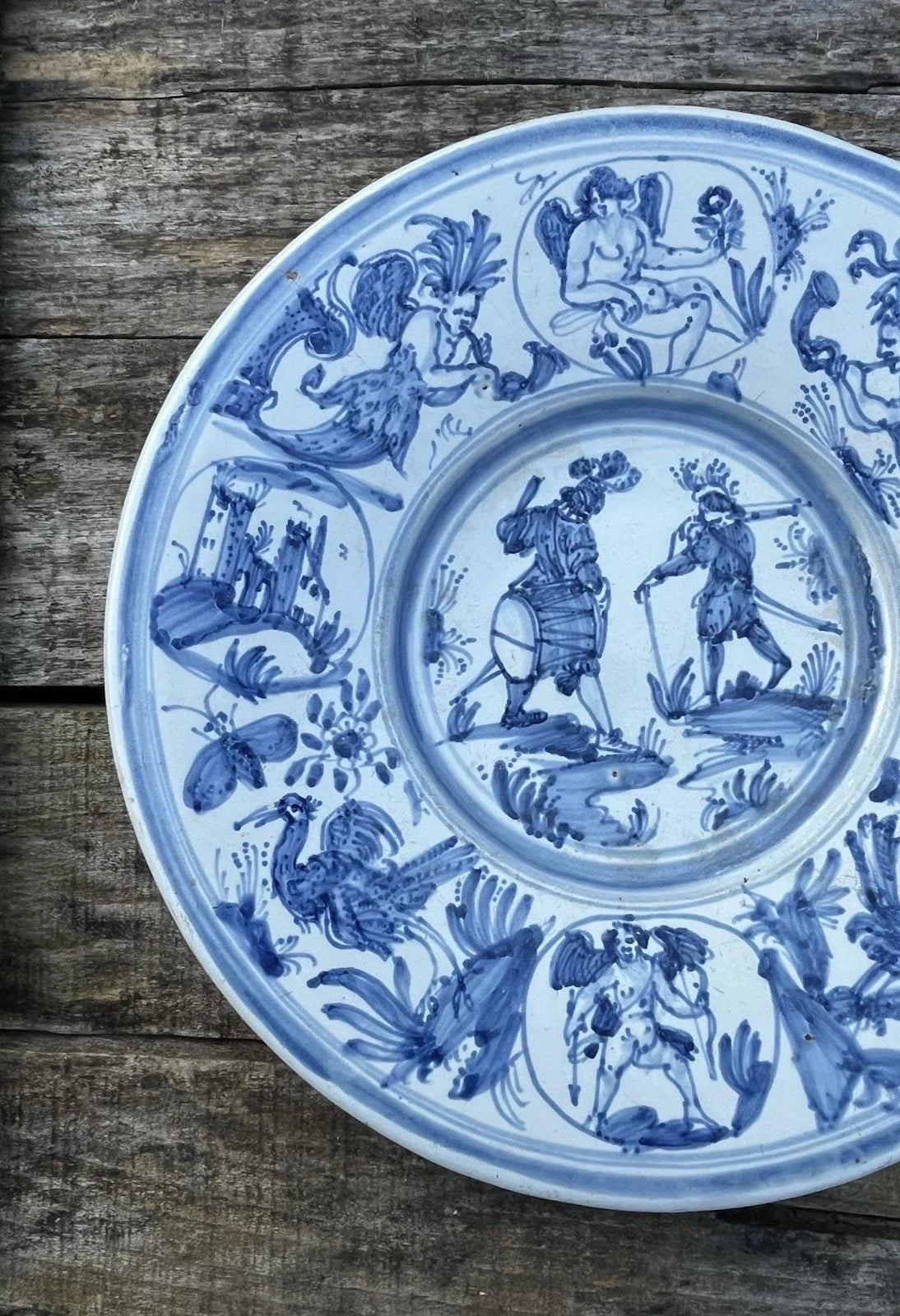 Assiette en faïence