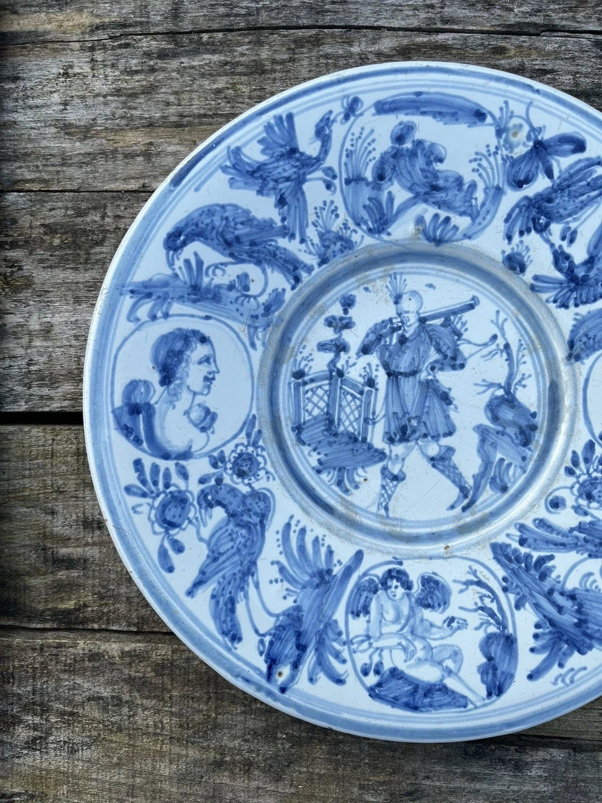 Assiette en faïence