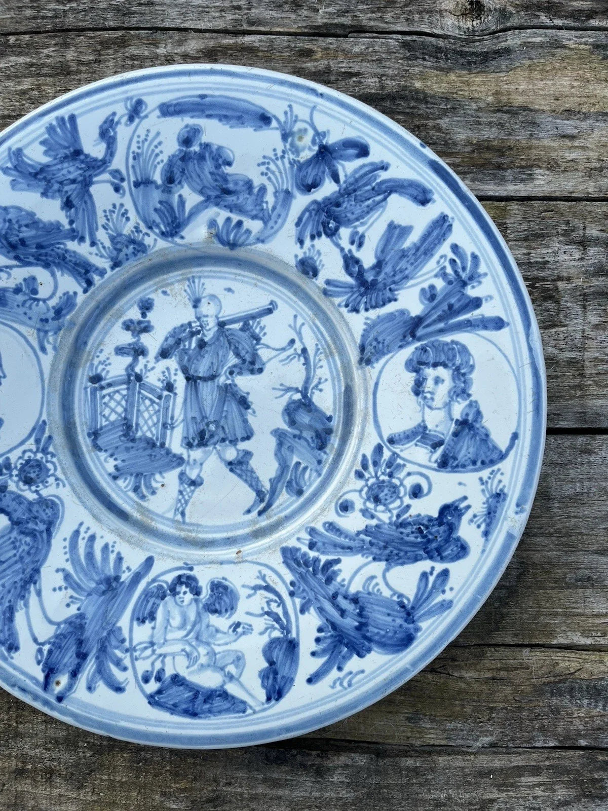 Assiette en faïence