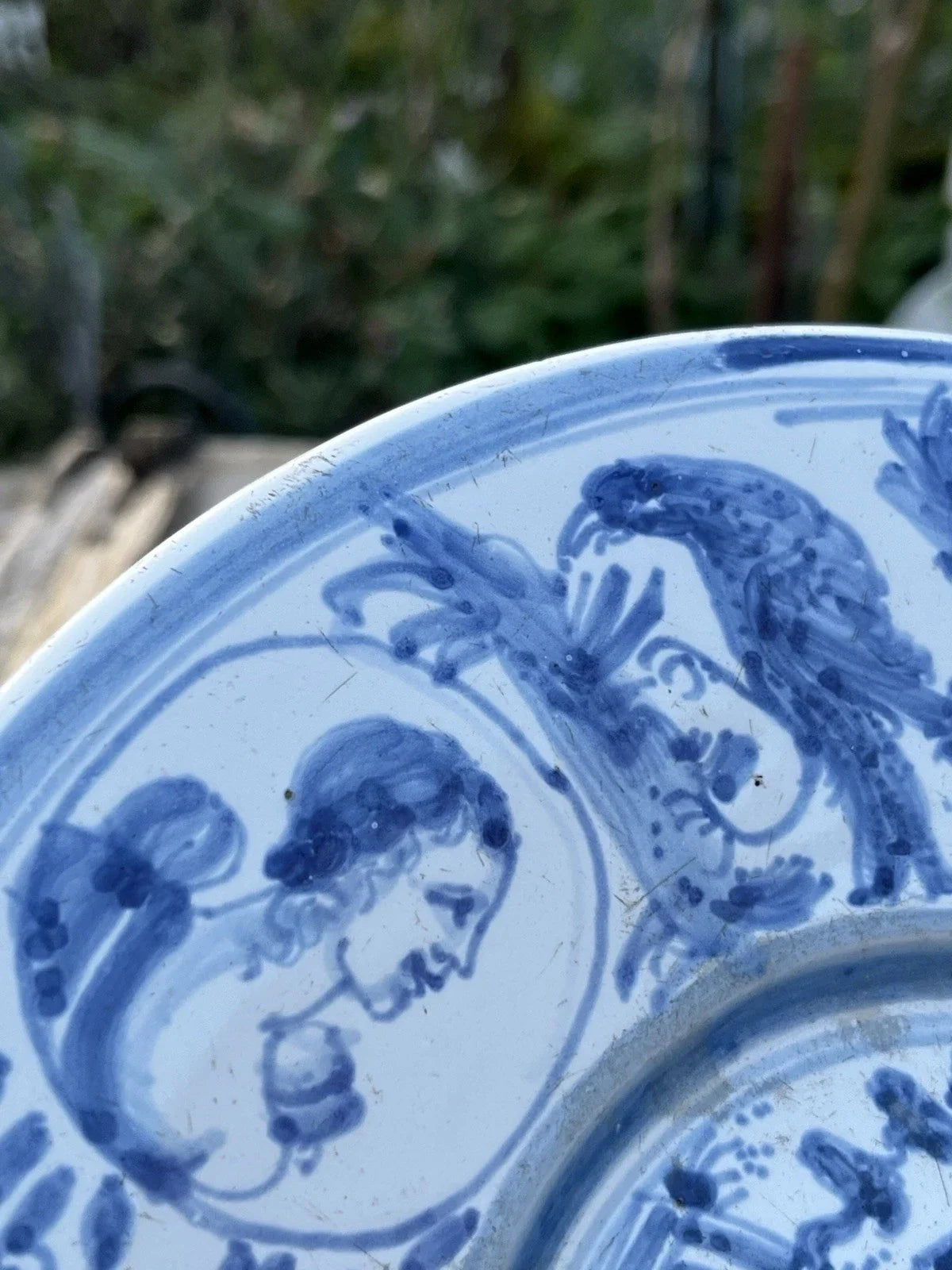Assiette en faïence