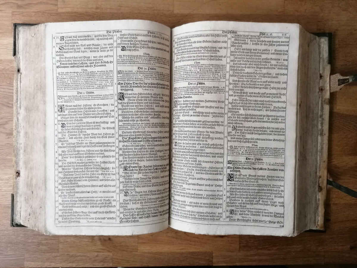 Bible ancienne de 1712 imprimée à Minden