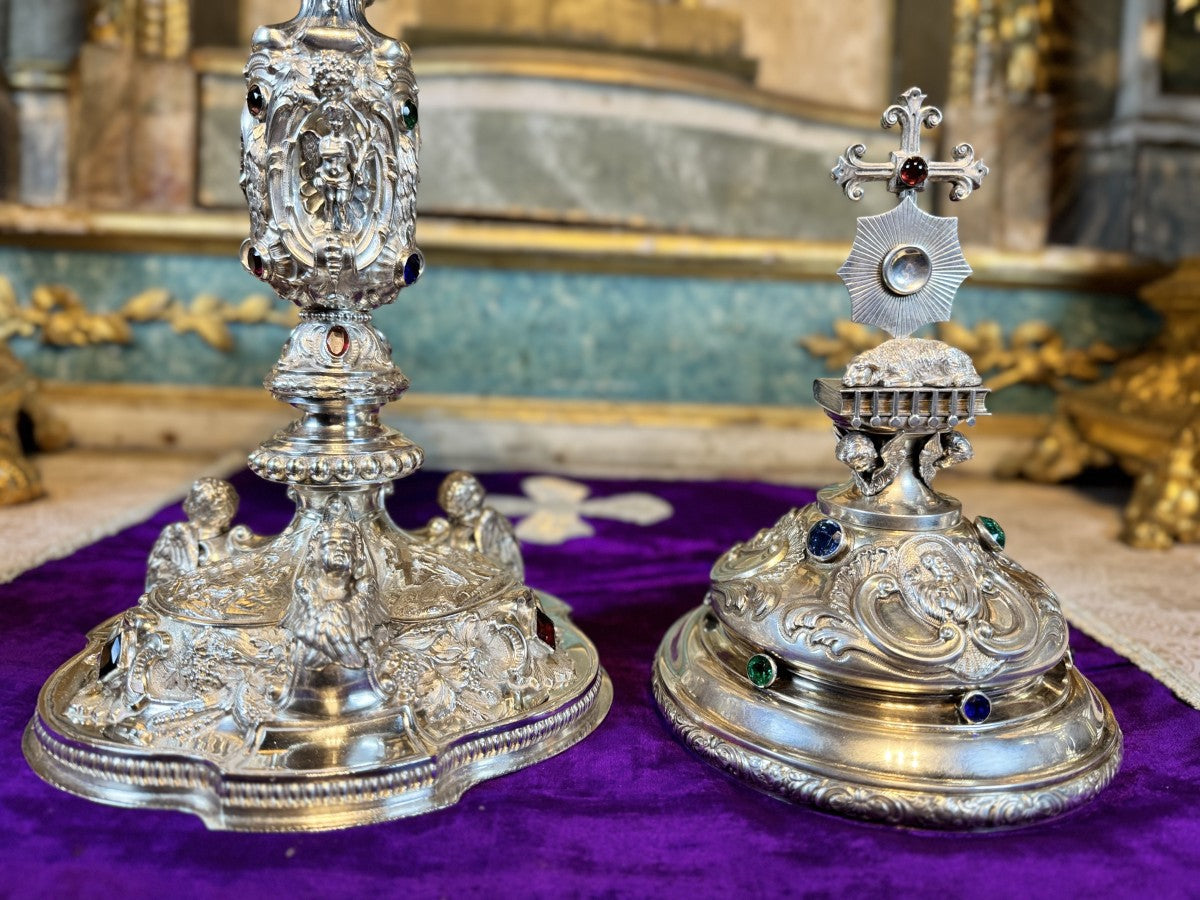 Ciboire en argent, modèle cathédrale