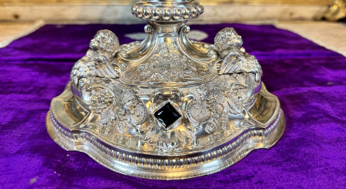 Ciboire en argent, modèle cathédrale