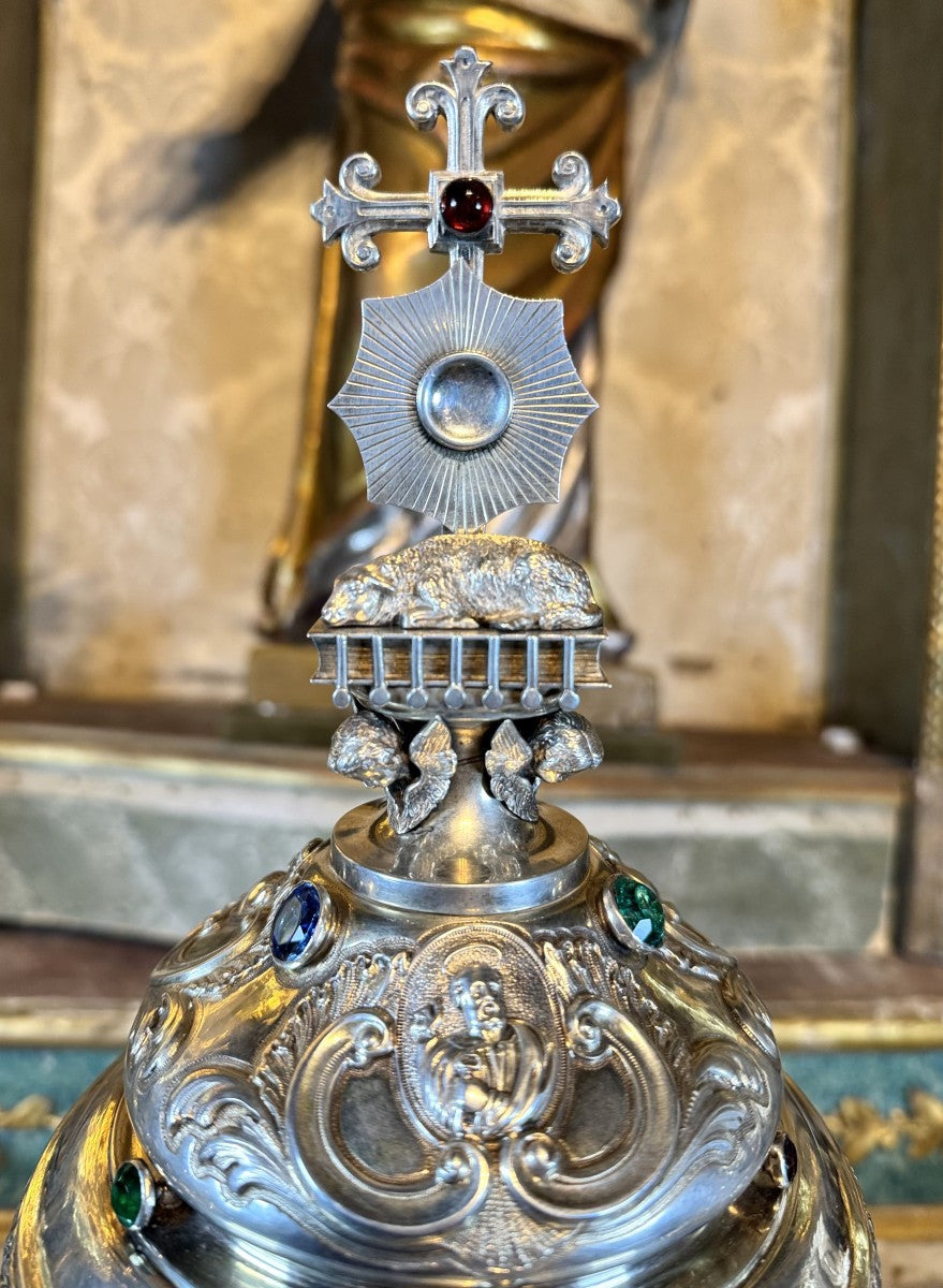 Ciboire en argent, modèle cathédrale