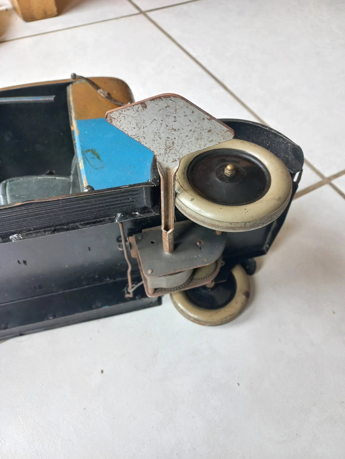 Jouet automobile mécanique André Citroën