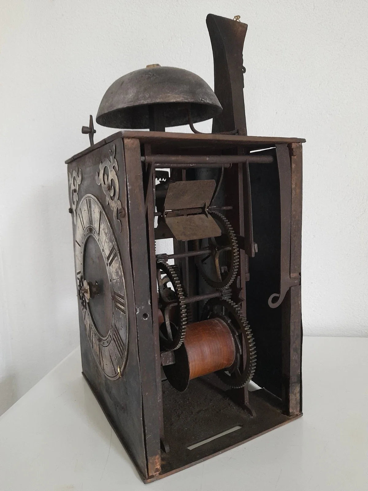 Horloge Comtoise mécanisme 1 aiguille