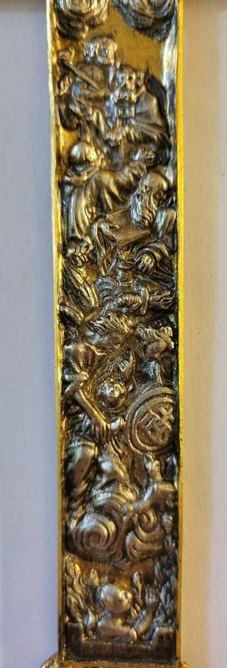 Croix baroque en relief tridimensionnelle du XVIIe/XVIIIe siècle