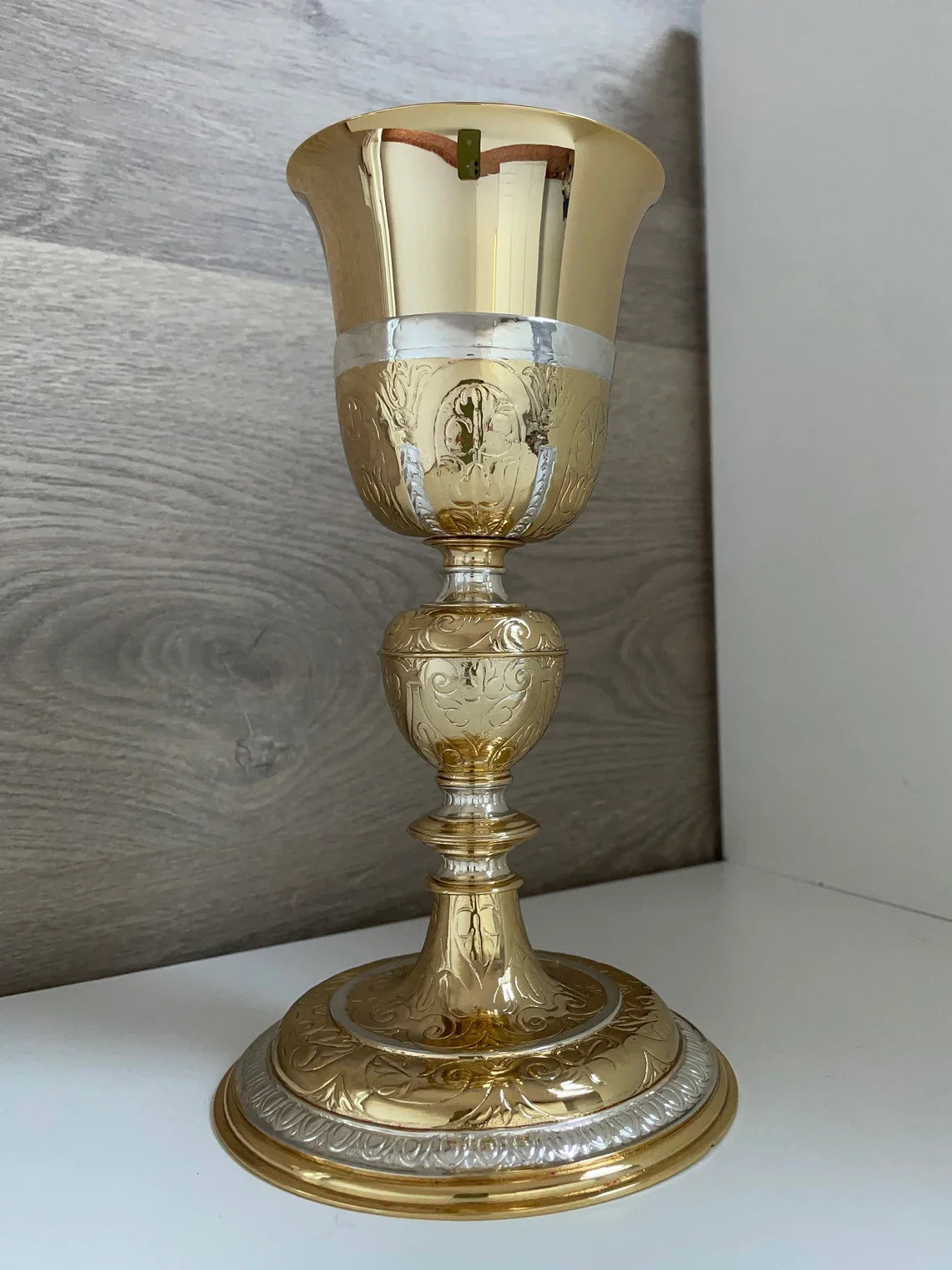 Calice épiscopal en bronze de la fin du XVIIIe siècle