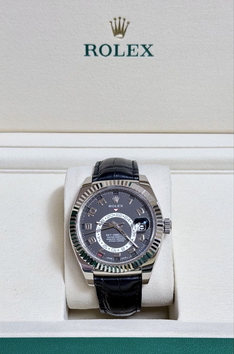 Rolex Sky-Dweller en or blanc 18 carats
