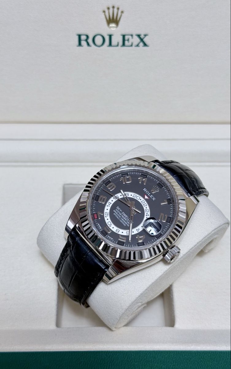 Rolex Sky-Dweller en or blanc 18 carats