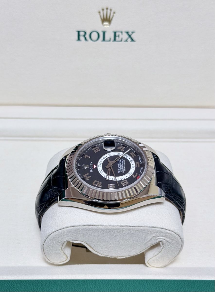 Rolex Sky-Dweller en or blanc 18 carats