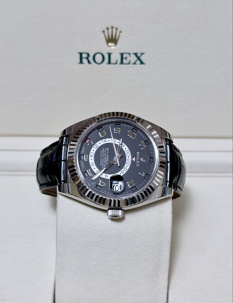 Rolex Sky-Dweller en or blanc 18 carats
