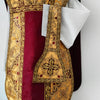 Chasuble romaine traditionnelle en or, ornée de l'image du Mandylion