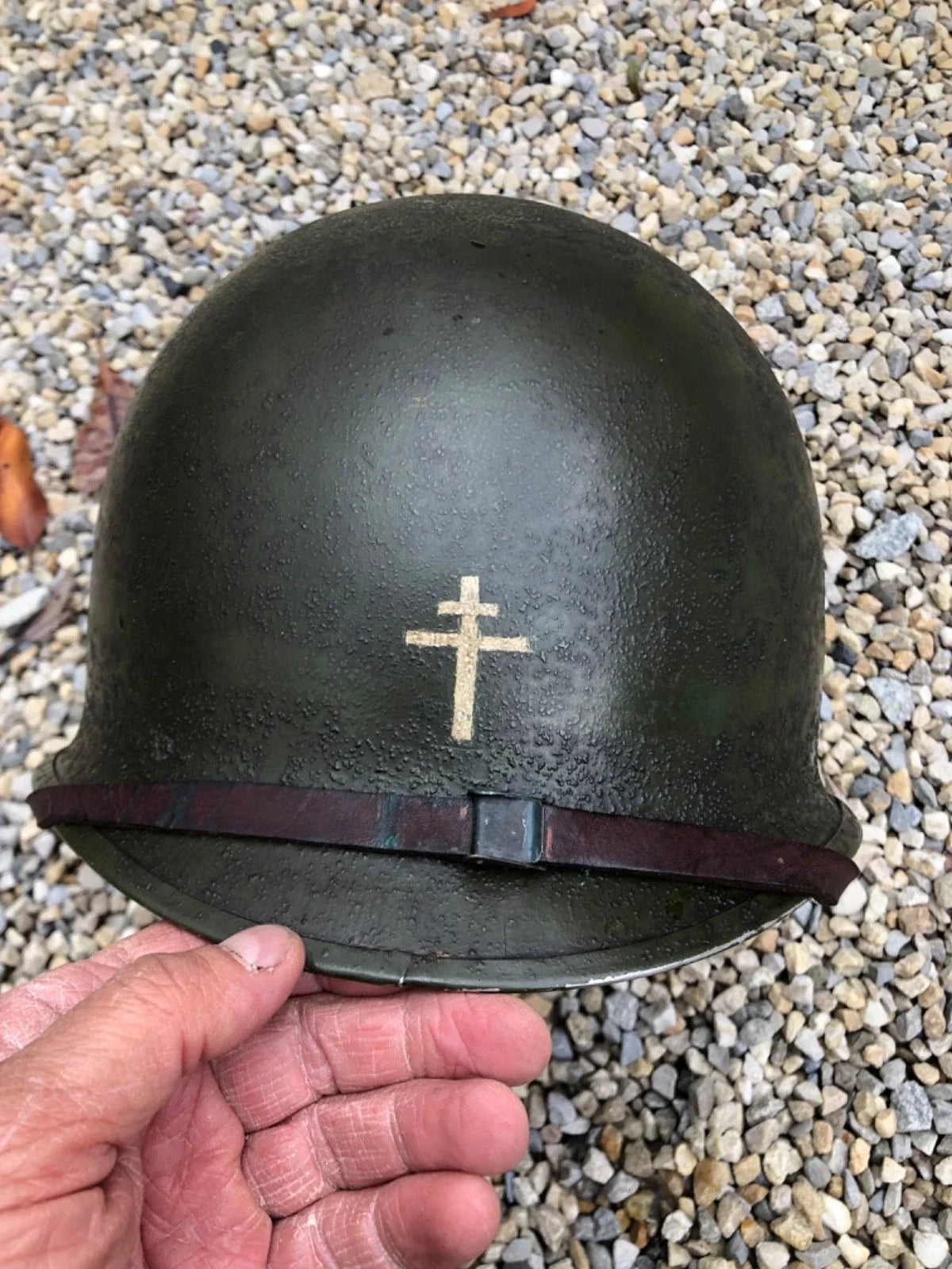 Ancien casque complet armée de libération