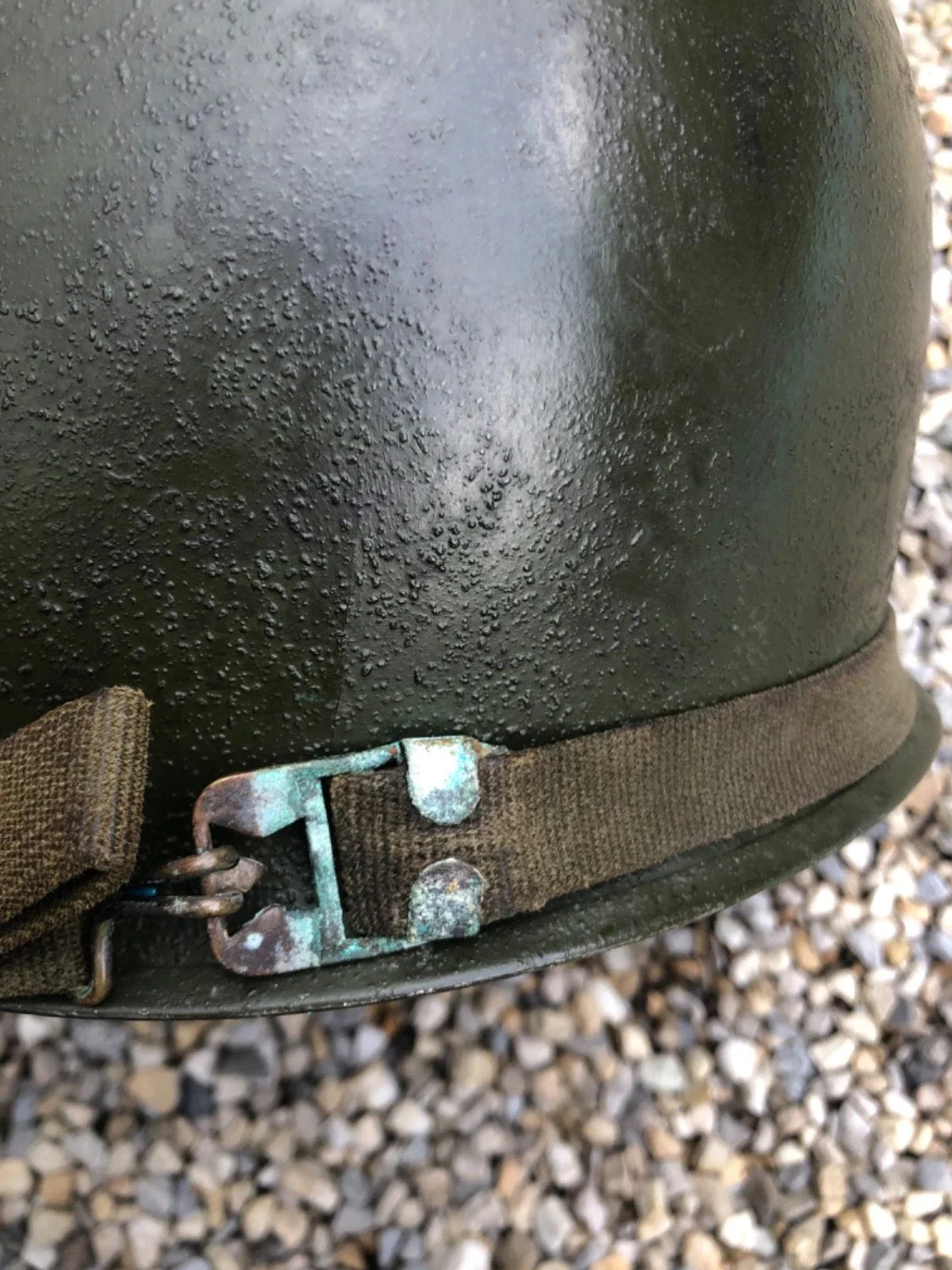 Ancien casque complet armée de libération
