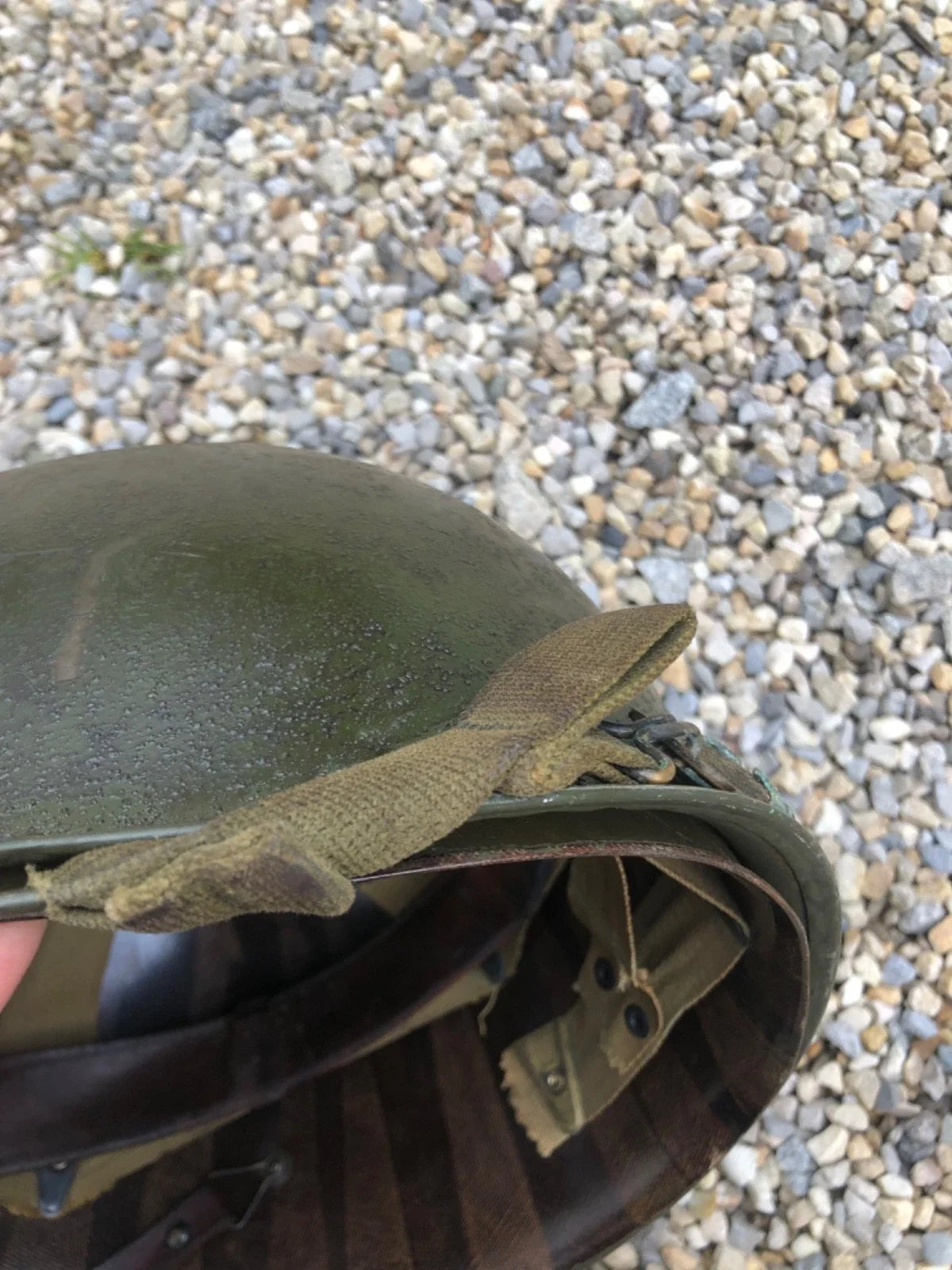 Ancien casque complet armée de libération