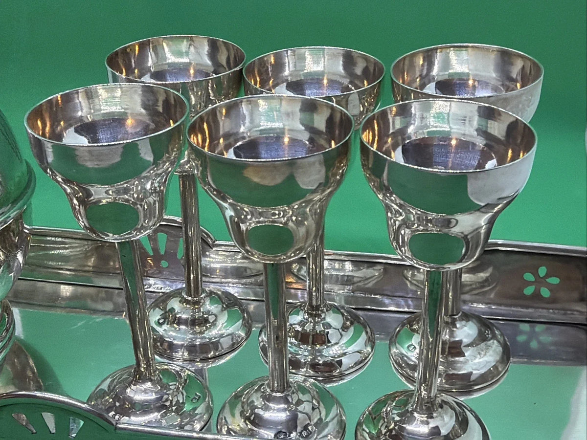 Ancien service à liqueur en argent massif