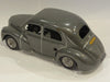 Magnifique Renault 4CV grise en tôle produite par CIJ