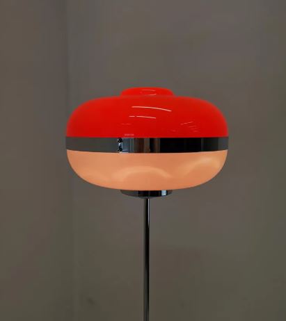Lampadaire vintage du milieu du siècle par le fabricant italien Guzzini