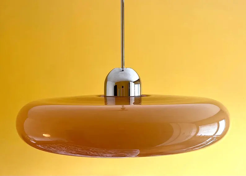 Lampe suspension OVNI emblématique de l'ère spatiale Harvey Guzzini des années 1970