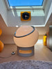 Lampe de table emblématique Big Clan  conçue par Studio 6G pour Harvey Guzzini et produite par Meblo
